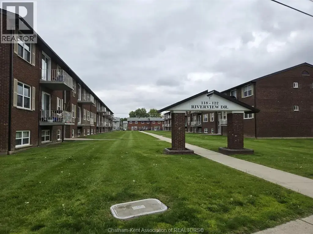 610-118 Riverview Drive, Chatham